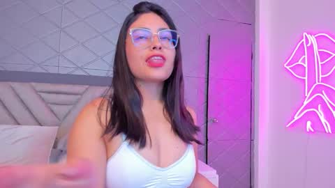 Violet Rousse online show from 03.31.26