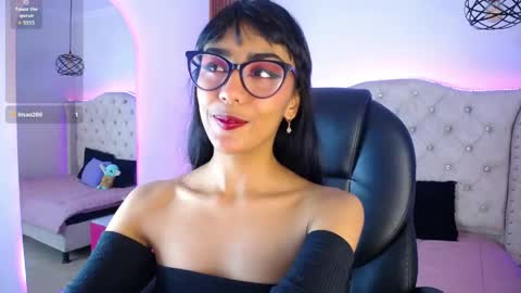 Snapshot of violett_garden chatting on 05.26.26 Violet online show from 05.26.26