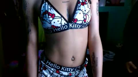 Snapshot of violetta_dreams chatting on 05.27.26 violetta_dreams online show from 05.27.26
