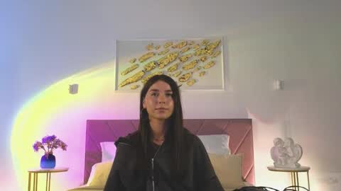violetta_finch online show from 06.10.26