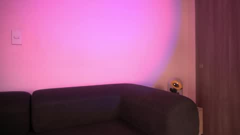 violetta independent model online show from 04.20.26