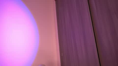 violetta independent model online show from 04.23.26