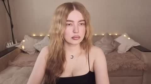 ViolettaOtis online show from 06.15.26