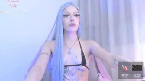 Snapshot of violettbones chatting on 02.26.26 Violett online show from 02.26.26