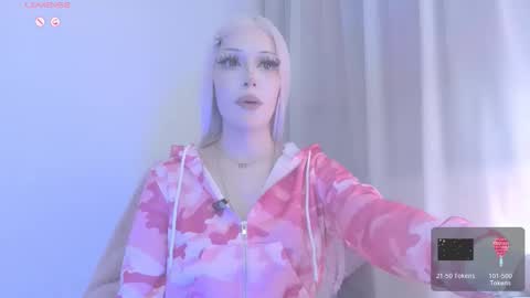 Snapshot of violettbones chatting on 03.01.26 Violett online show from 03.01.26