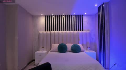 Violett Castel online show from 03.20.26