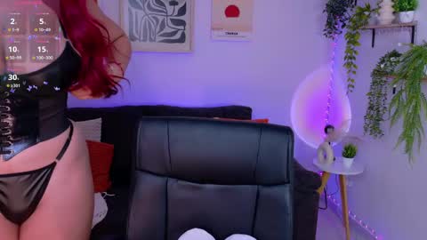 Violett Castel online show from 06.05.26
