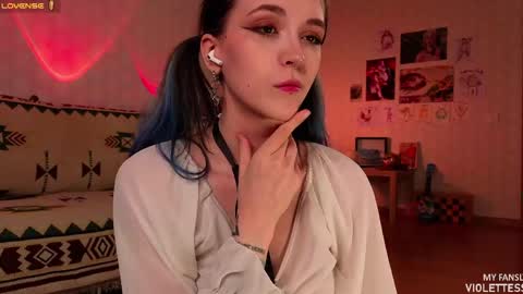 Snapshot of violettesss chatting on 04.30.26 Vi Best on my Fansly online show from 04.30.26