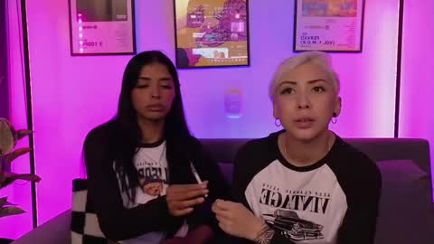 Snapshot of violettgrey_ chatting on 02.17.26 Violet online show from 02.17.26