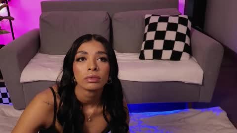 Snapshot of violettgrey_ chatting on 02.17.26 Violet online show from 02.17.26