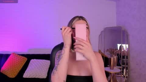 Violett  online show from 12.01.25