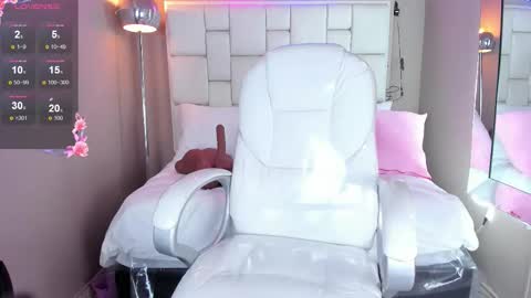 VioletthaRous online show from 10.21.25