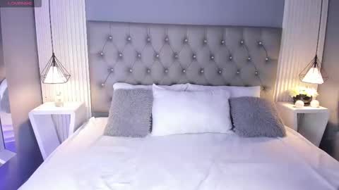 VioletthaRous online show from 11.21.25