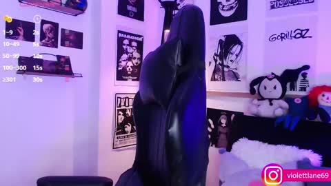 Snapshot of violettlane chatting on 01.14.25 Violeta online show from 01.14.25