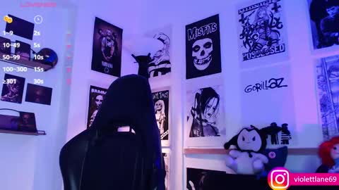 Snapshot of violettlane chatting on 01.23.25 Violeta online show from 01.23.25