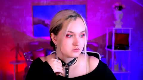 Snapshot of violettwoods chatting on 05.29.26 Violett online show from 05.29.26