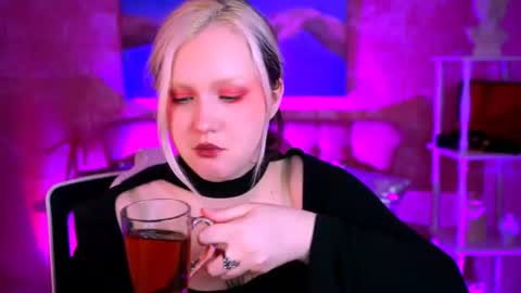 Violett online show from 06.11.26