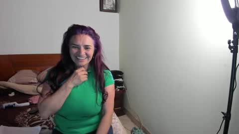 violleeet_ online show from 12.16.25