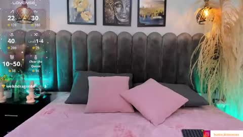 Snapshot of viollet_xoxo chatting on 10.02.25 VIOLLET online show from 10.02.25