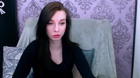 Snapshot of virgiluna chatting on 05.18.26 VirginLuna online show from 05.18.26