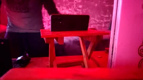 Omoje Ultra Mega online show from 11.25.25