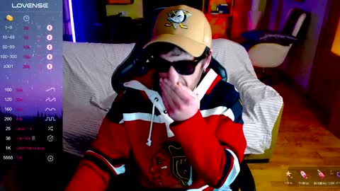 Snapshot of virusz10 chatting on 01.01.25 virusz10 online show from 01.01.25