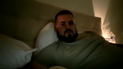 Snapshot of vitanovam chatting on 11.04.25 Mattie online show from 11.04.25