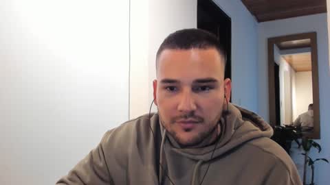 Vito Ferrer online show from 02.16.25