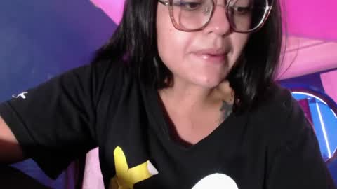 Snapshot of vitoria23_ chatting on 05.28.26 victoria 3 online show from 05.28.26