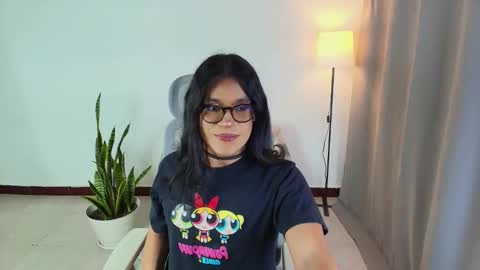 VittaaaPlease help me with your thumbs up its important  online show from 10.17.25