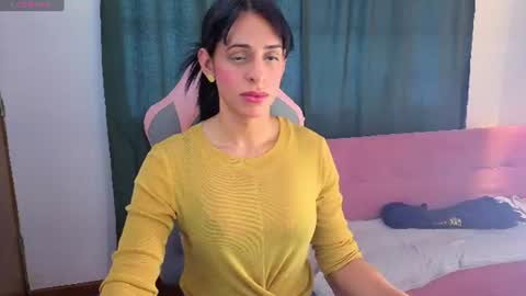 Snapshot of vittoria_lombardi07 chatting on 06.22.26 VITTORIA online show from 06.22.26