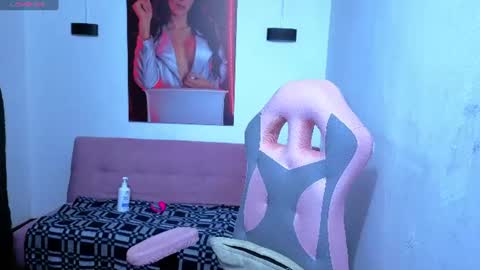 Snapshot of vittoria_lombardi07 chatting on 07.21.26 VITTORIA online show from 07.21.26