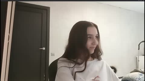 Snapshot of vivaberardino chatting on 06.13.26 Viva online show from 06.13.26