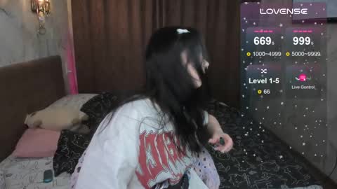 Vivi   online show from 02.10.25