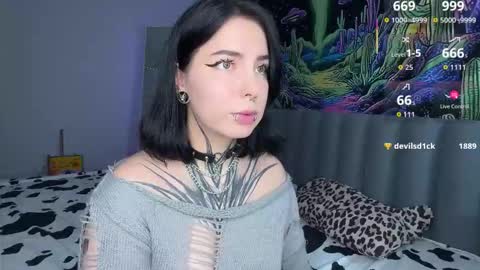 Vivi   online show from 10.22.25