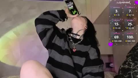 Vivi   online show from 04.15.26