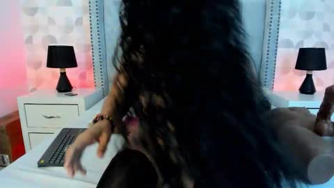 VIVIANA DOMINGUEZ online show from 02.23.26