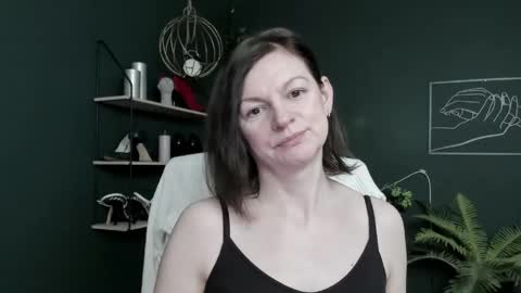 Vivian online show from 04.16.26