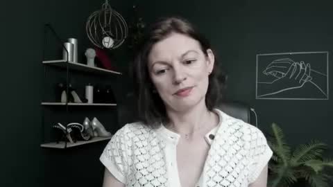 Vivian online show from 06.10.26