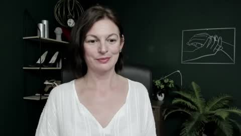Vivian online show from 07.28.26