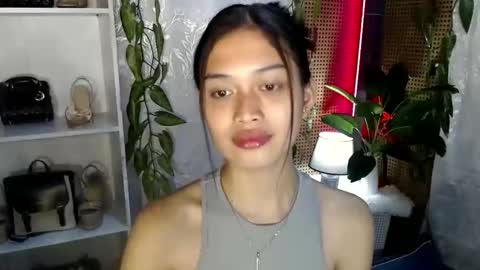 Snapshot of vivian_roberts chatting on 01.12.25 Vivian online show from 01.12.25