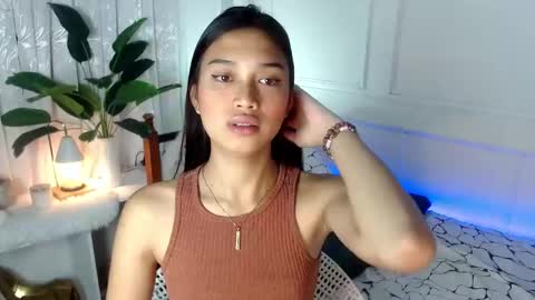 Snapshot of vivian_roberts chatting on 02.04.25 Vivian online show from 02.04.25