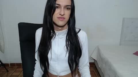 Snapshot of vivianalatin chatting on 05.13.26 instagram Viviana73215 online show from 05.13.26