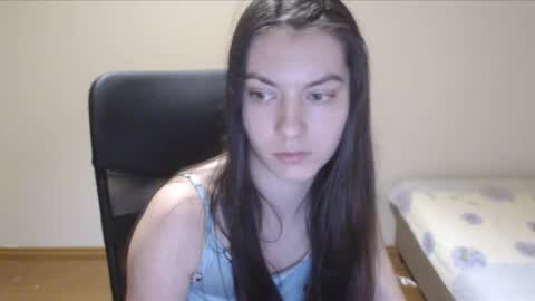 Snapshot of vivianngray chatting on 12.25.24 Vivian Gray online show from 12.25.24