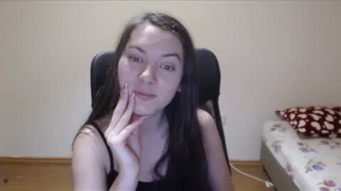 Snapshot of vivianngray chatting on 01.17.25 Vivian Gray online show from 01.17.25