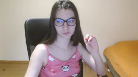 Snapshot of vivianngray chatting on 02.03.25 Vivian Gray online show from 02.03.25