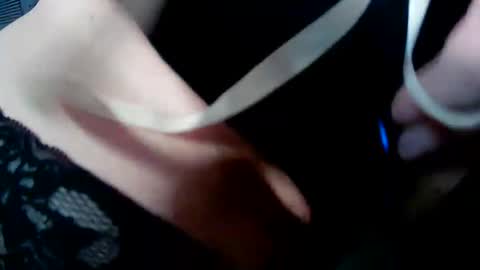 Snapshot of vivians_roses chatting on 03.07.26 Vivians Roses online show from 03.07.26