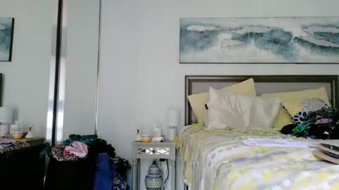 Snapshot of vivians_roses chatting on 07.05.26 Vivians Roses online show from 07.05.26