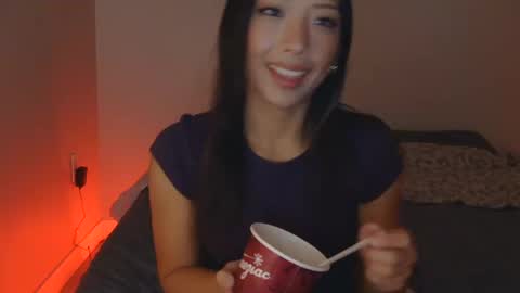 vivianwinters online show from 10.12.25