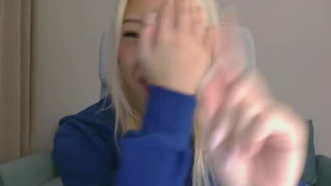 vivianwinters online show from 11.15.25